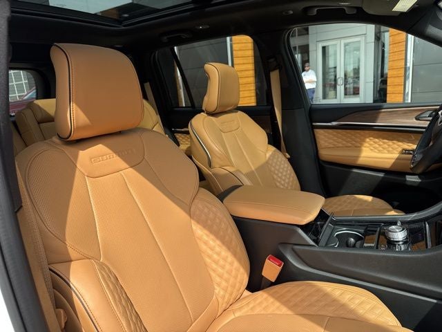 2024 Jeep Grand Cherokee Summit