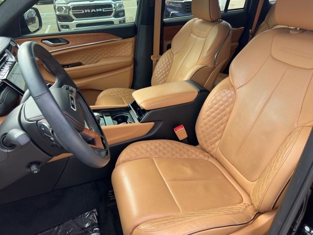 2023 Jeep Grand Cherokee Summit Reserve