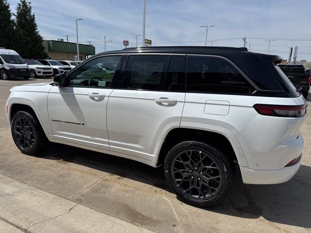 2026 Jeep Grand Cherokee Summit