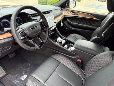 2027 Jeep Grand Cherokee Summit