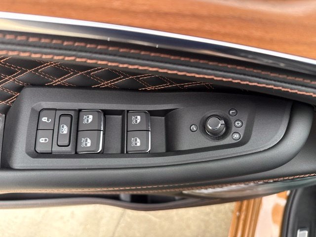 2027 Jeep Grand Cherokee Summit