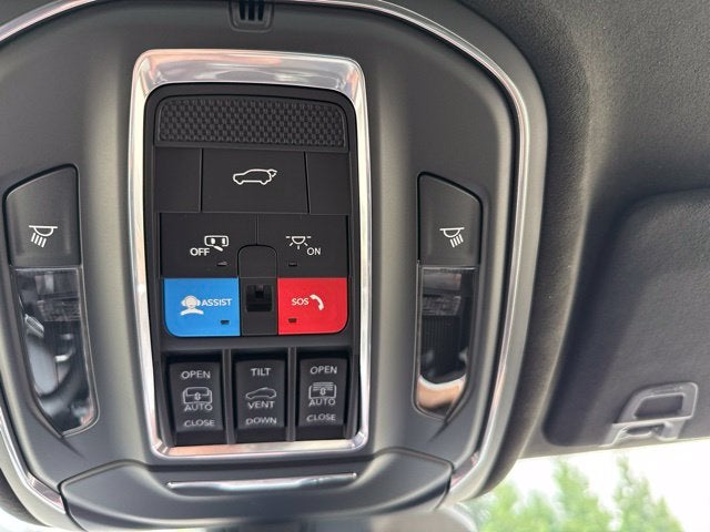 2027 Jeep Grand Cherokee Summit