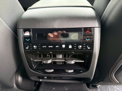 2027 Jeep Grand Cherokee Summit