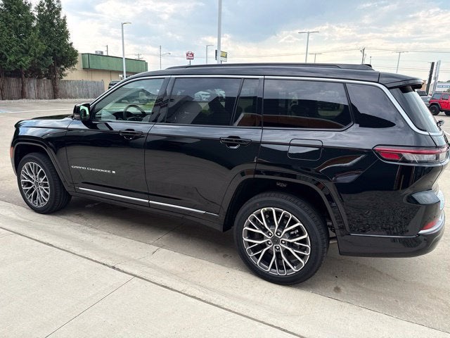 2027 Jeep Grand Cherokee L Summit