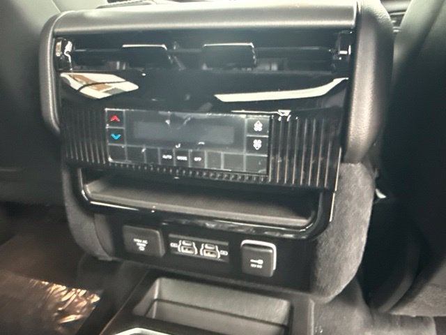 2027 Jeep Grand Wagoneer Upland