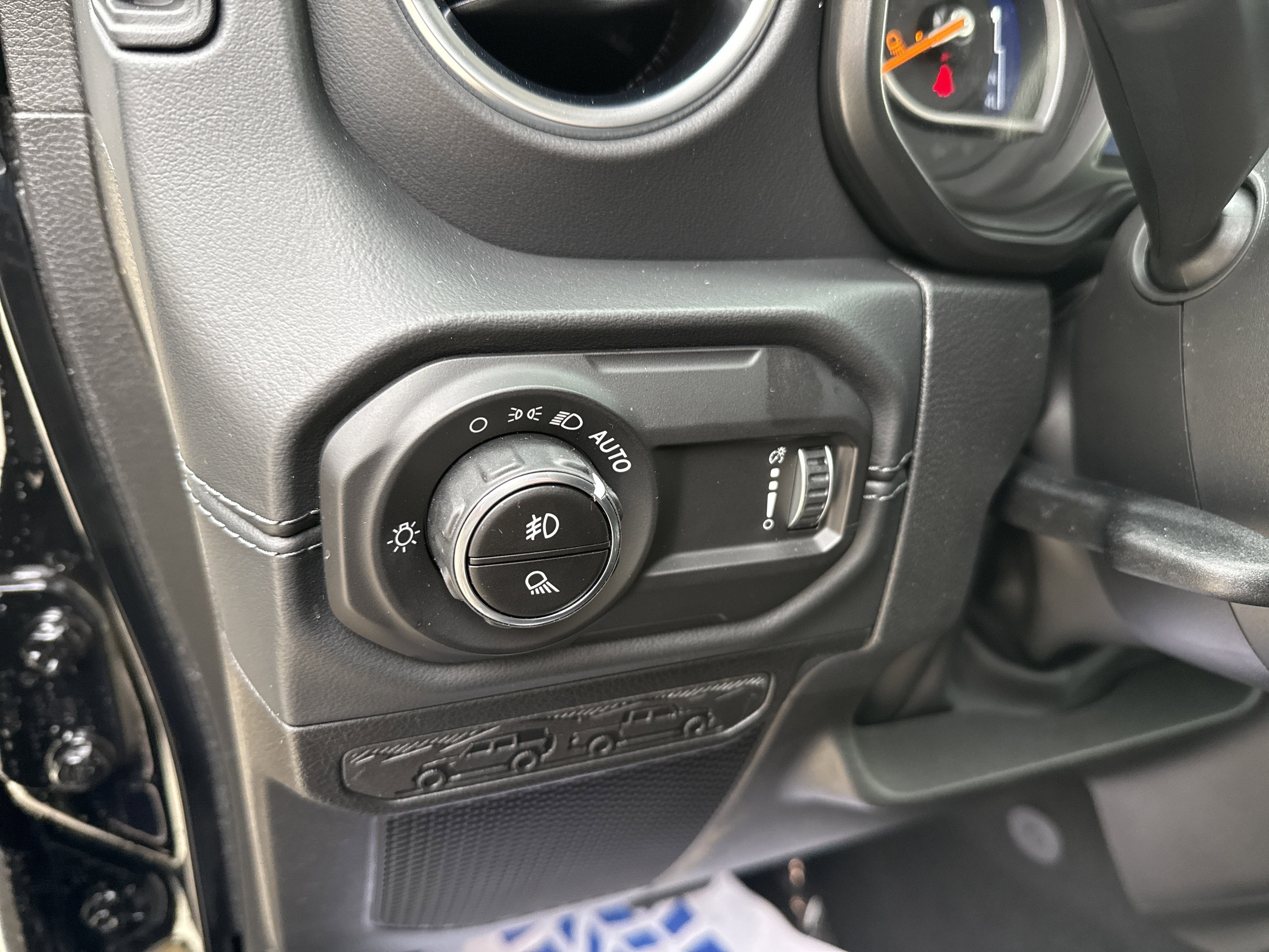 2026 Jeep Gladiator Sahara 4x4