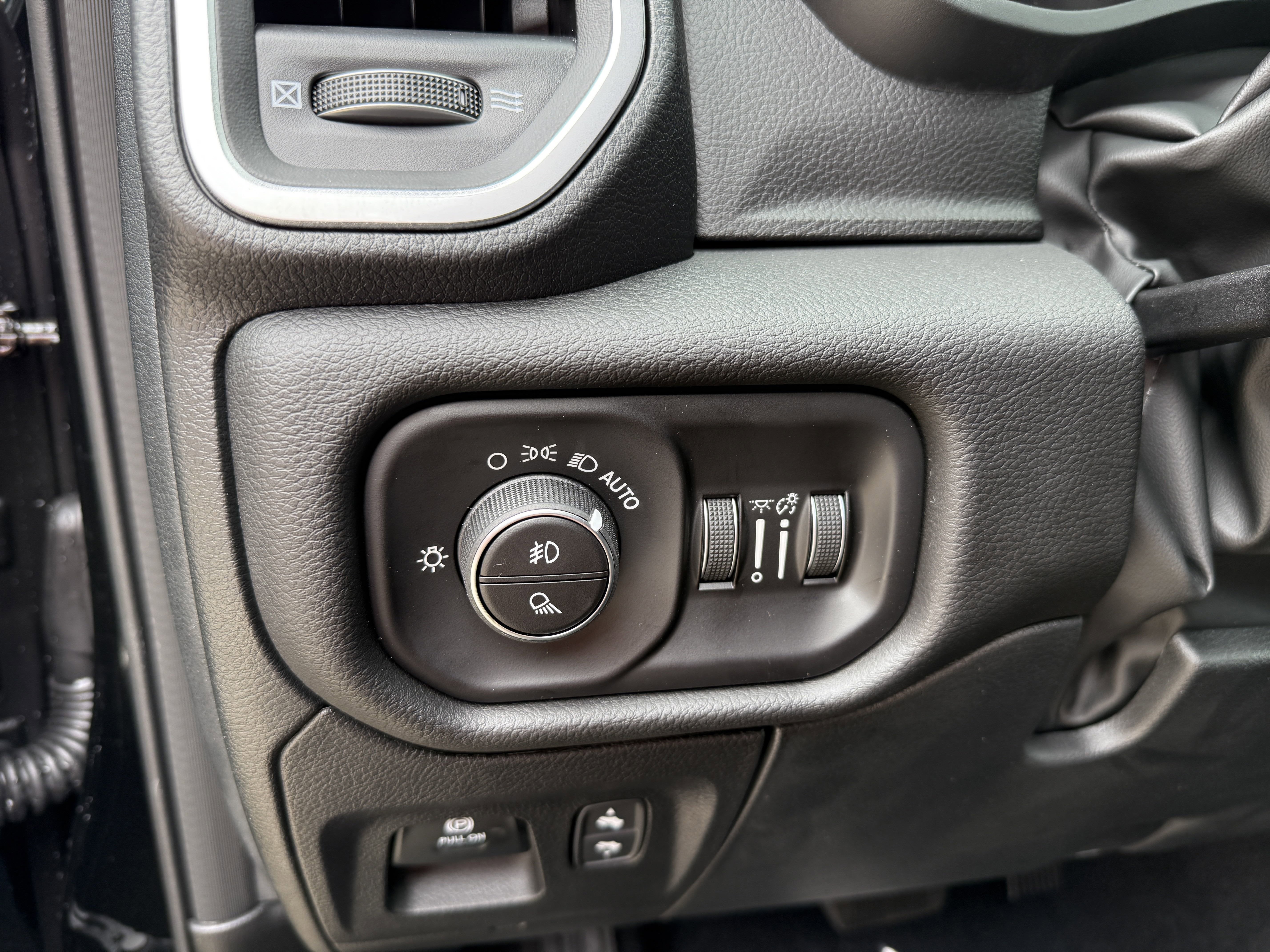 2026 RAM Ram 1500 Big Horn 4x4 Crew Cab 5'7 Box