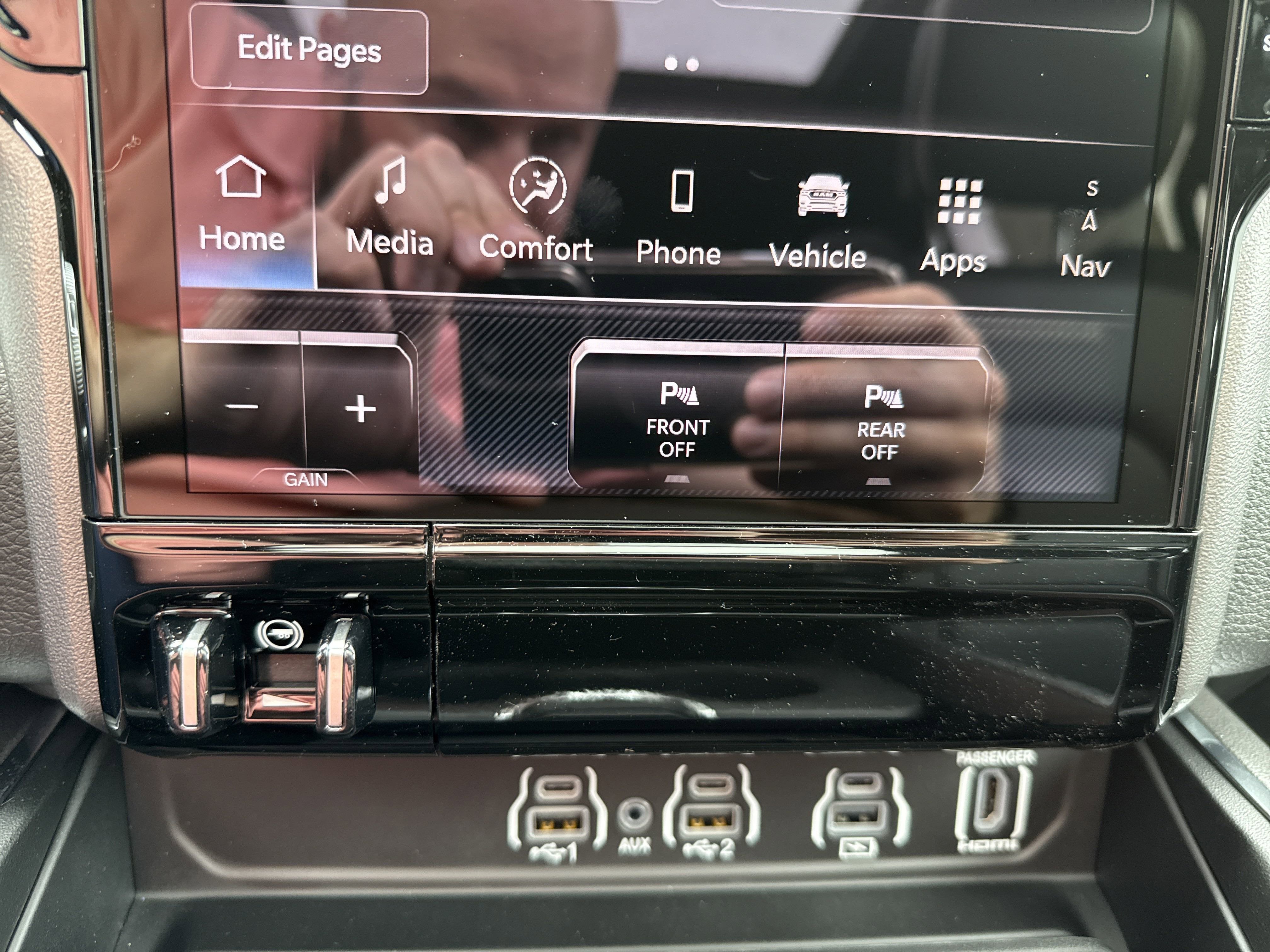 2026 RAM Ram 1500 Laramie 4x4 Crew Cab 5'7 Box