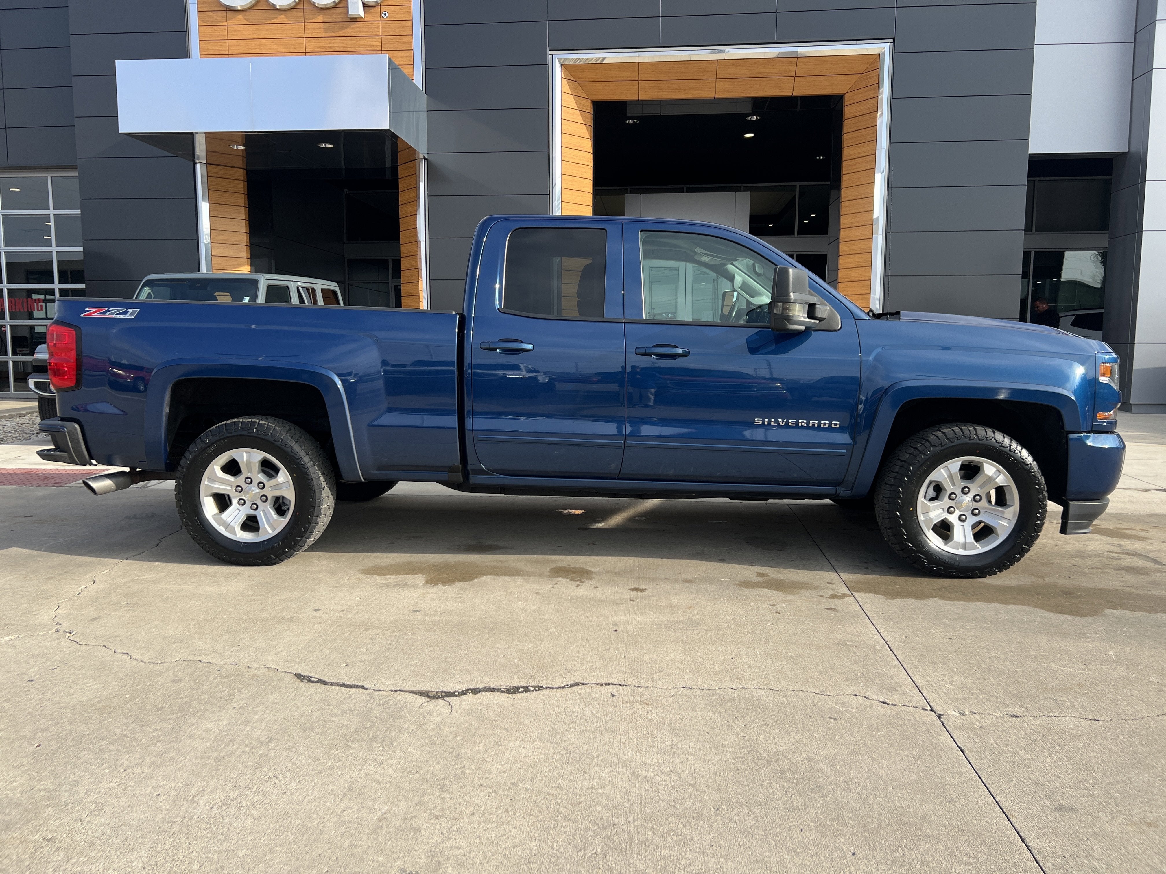 2017 Chevrolet Silverado 1500 LT