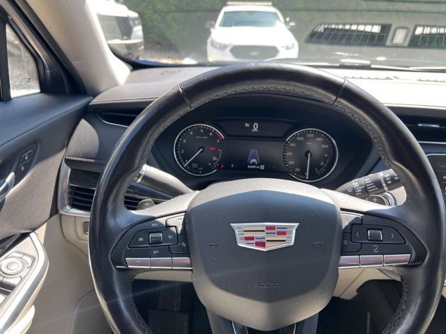 2021 Cadillac XT4 Premium Luxury