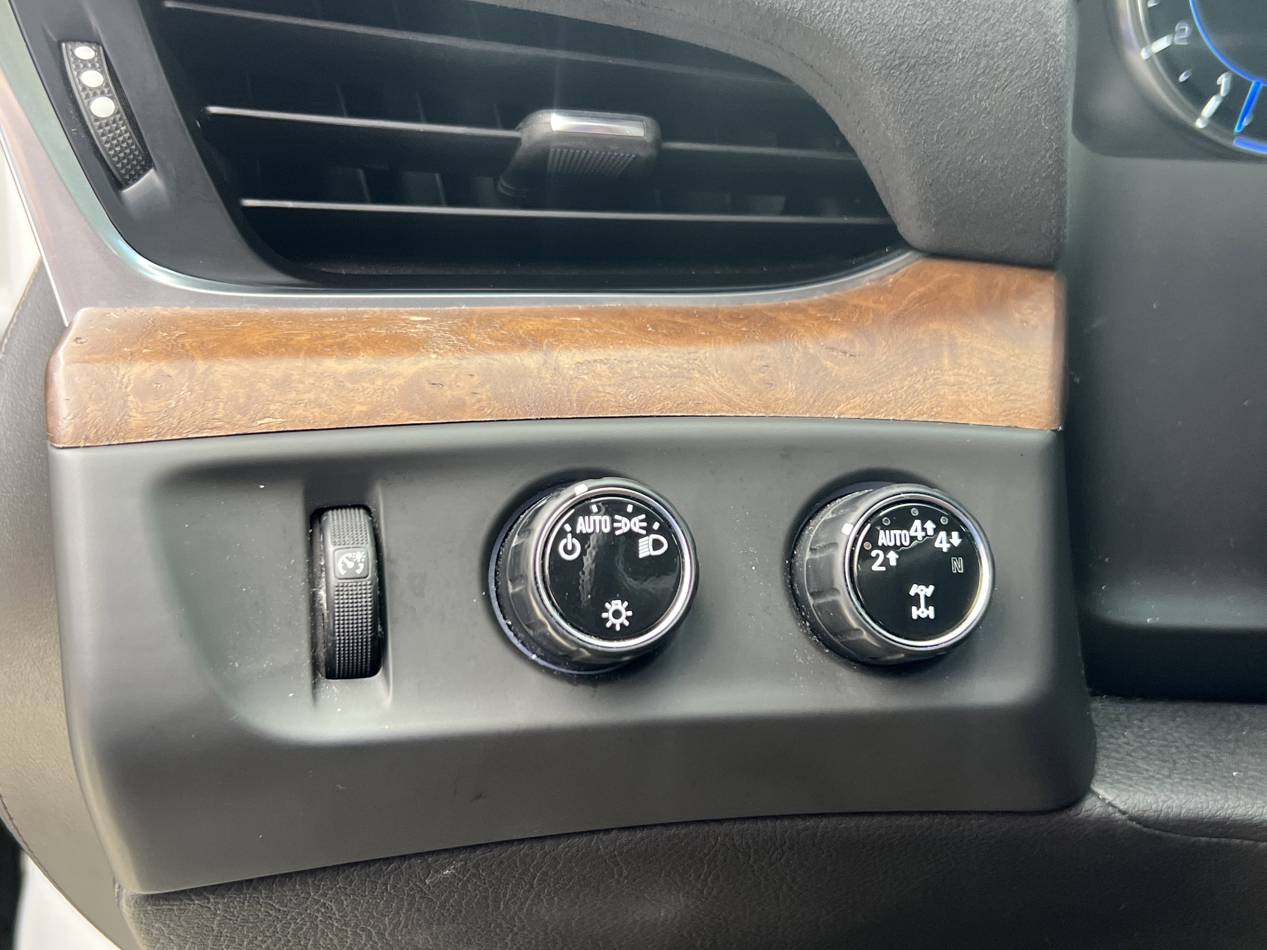 2018 Cadillac Escalade Luxury