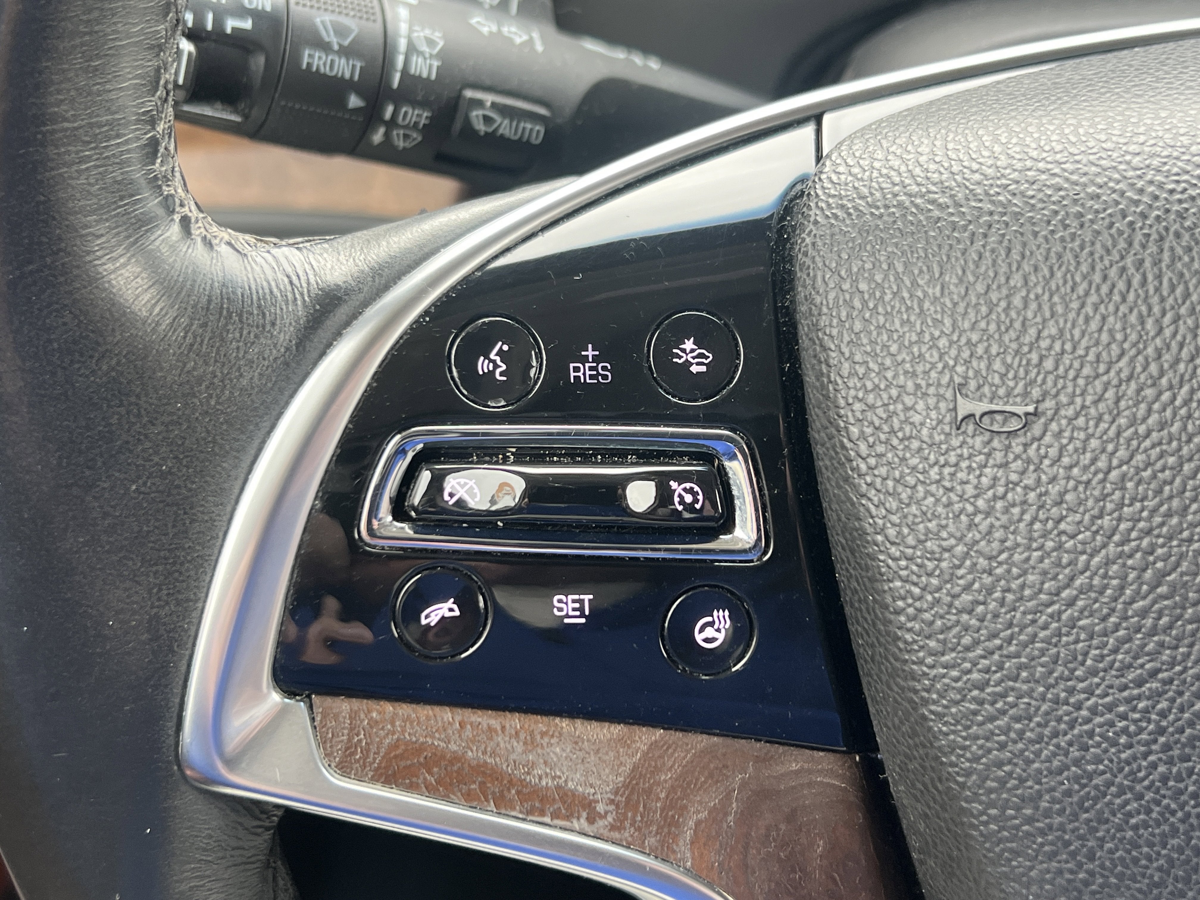 2018 Cadillac Escalade Luxury