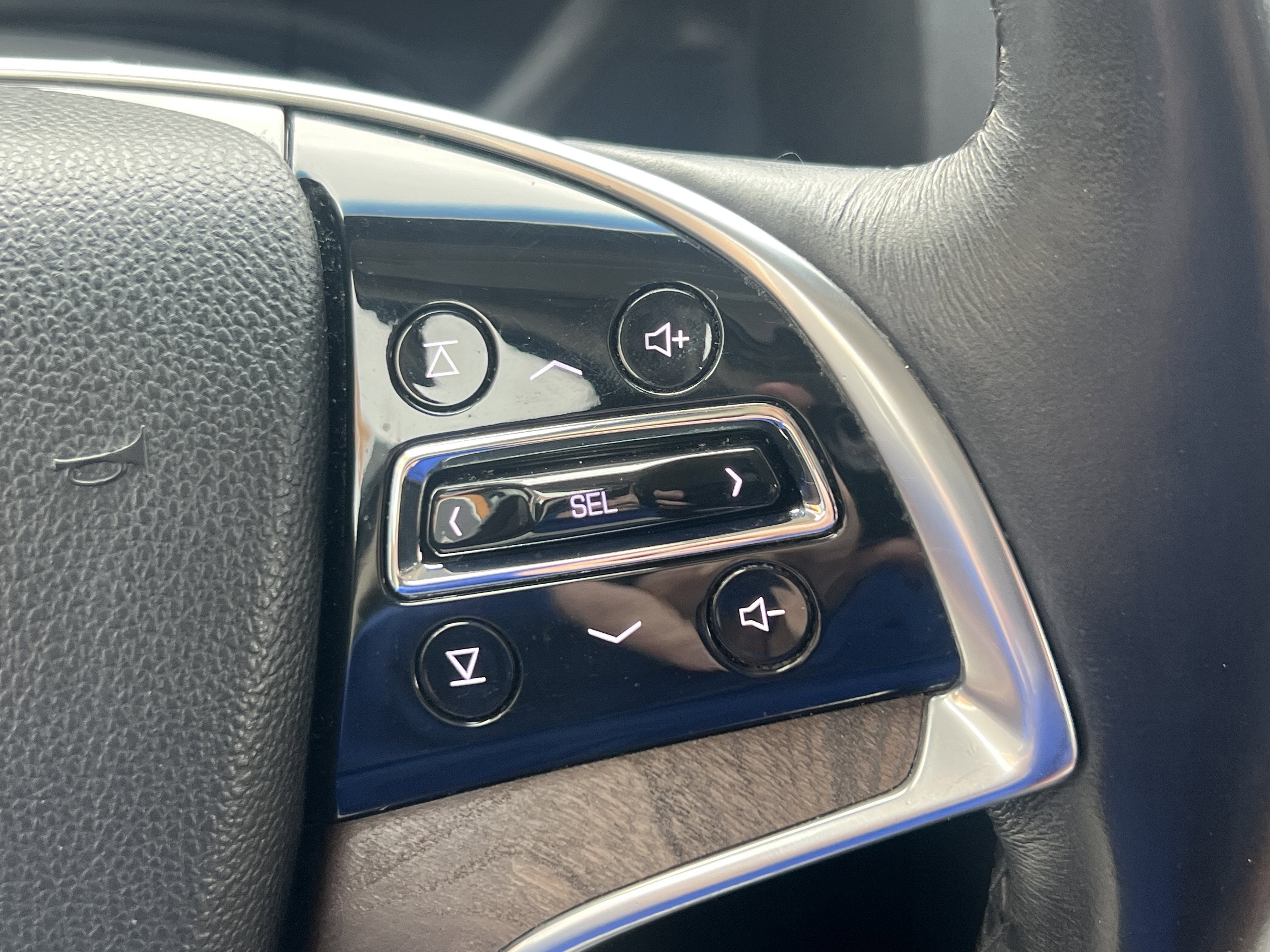 2018 Cadillac Escalade Luxury