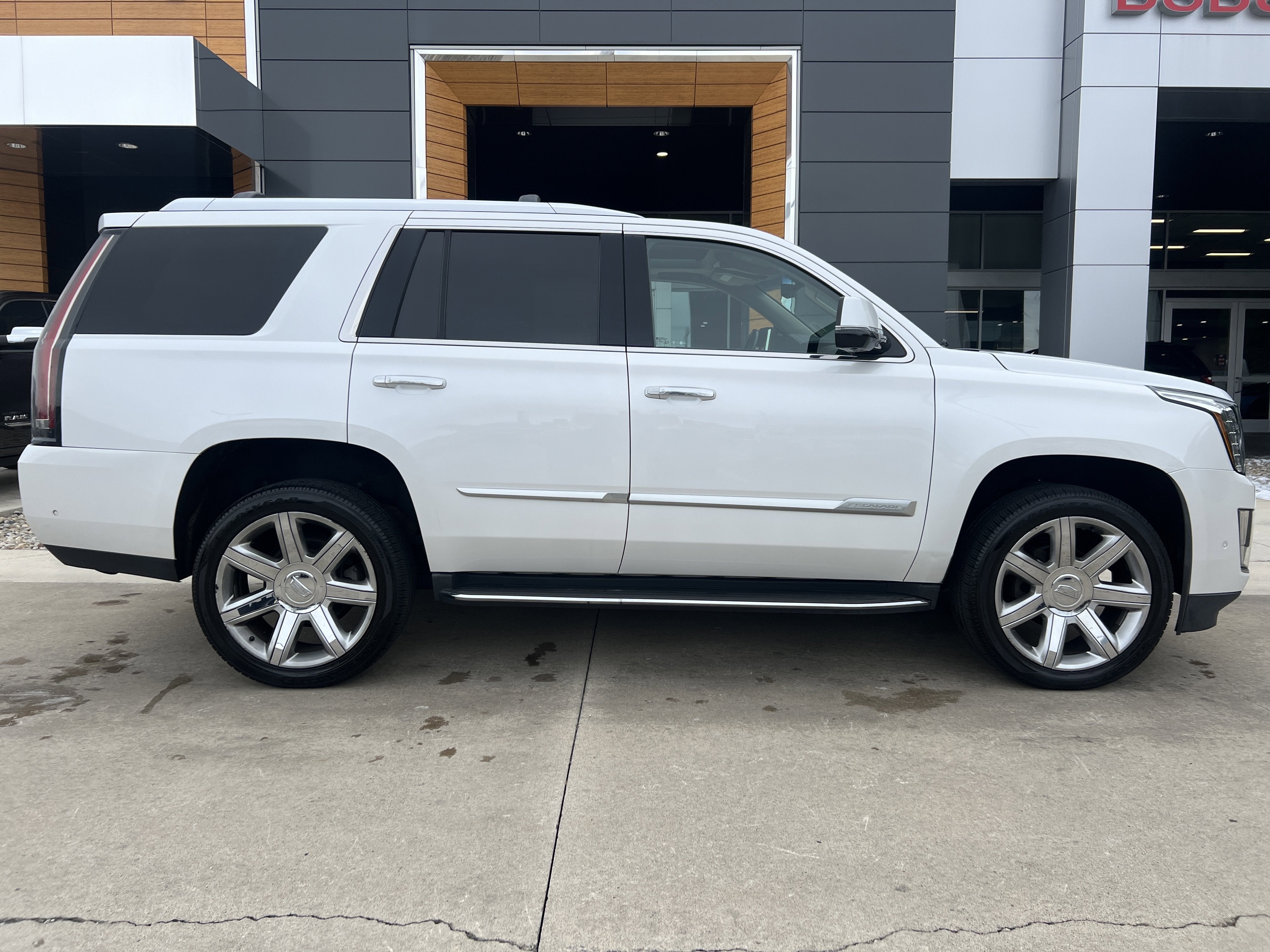 2018 Cadillac Escalade Luxury