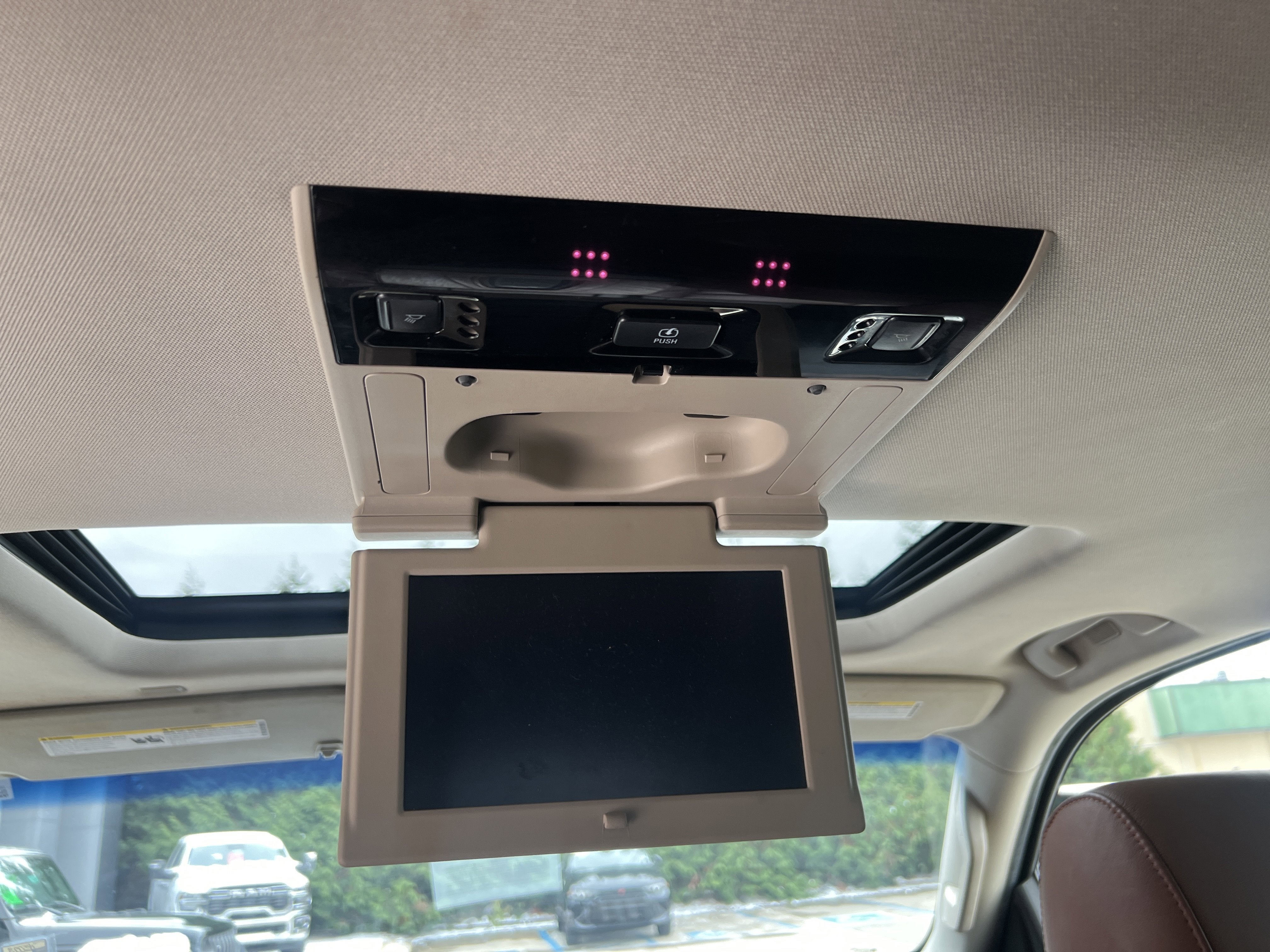 2018 Cadillac Escalade Luxury