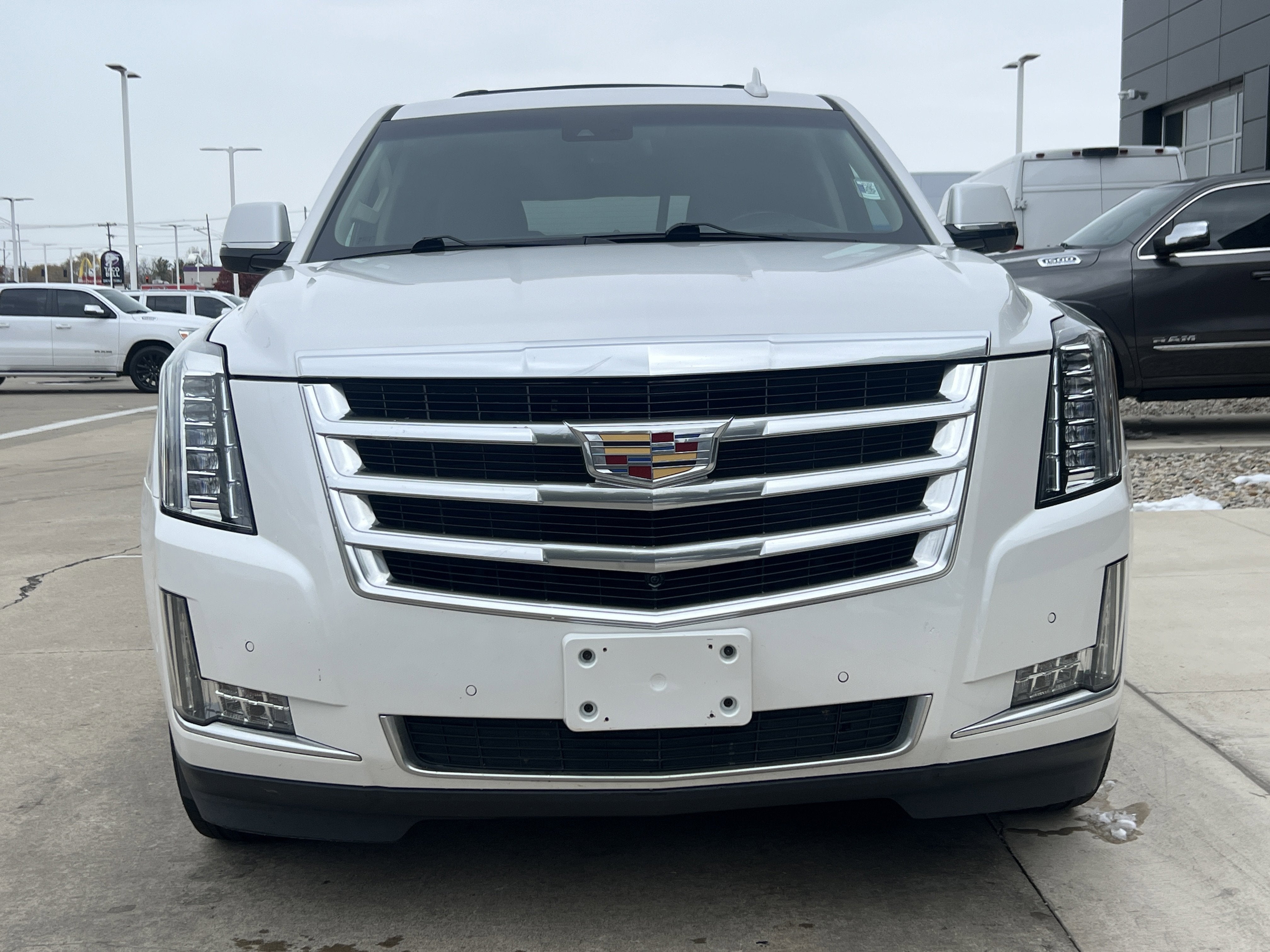 2018 Cadillac Escalade Luxury