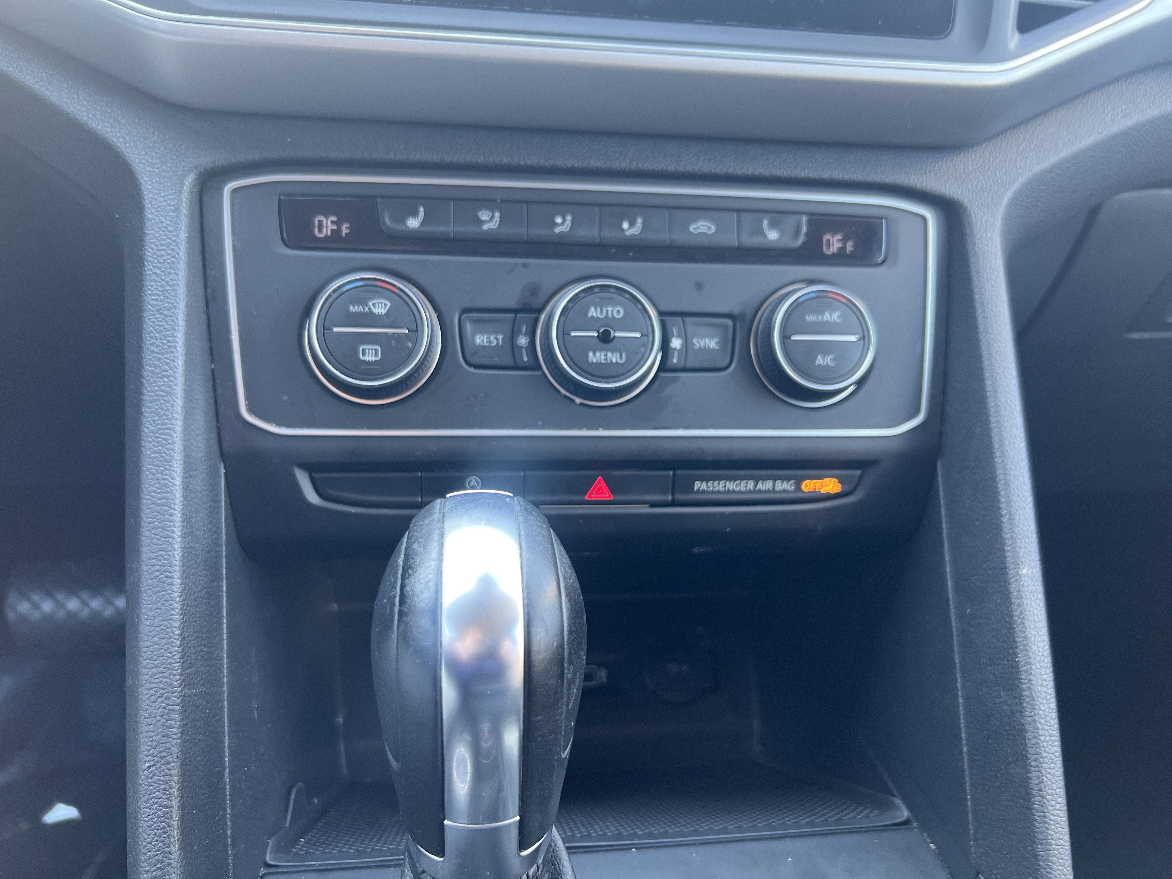 2018 Volkswagen Atlas 3.6L V6 SE with Technology