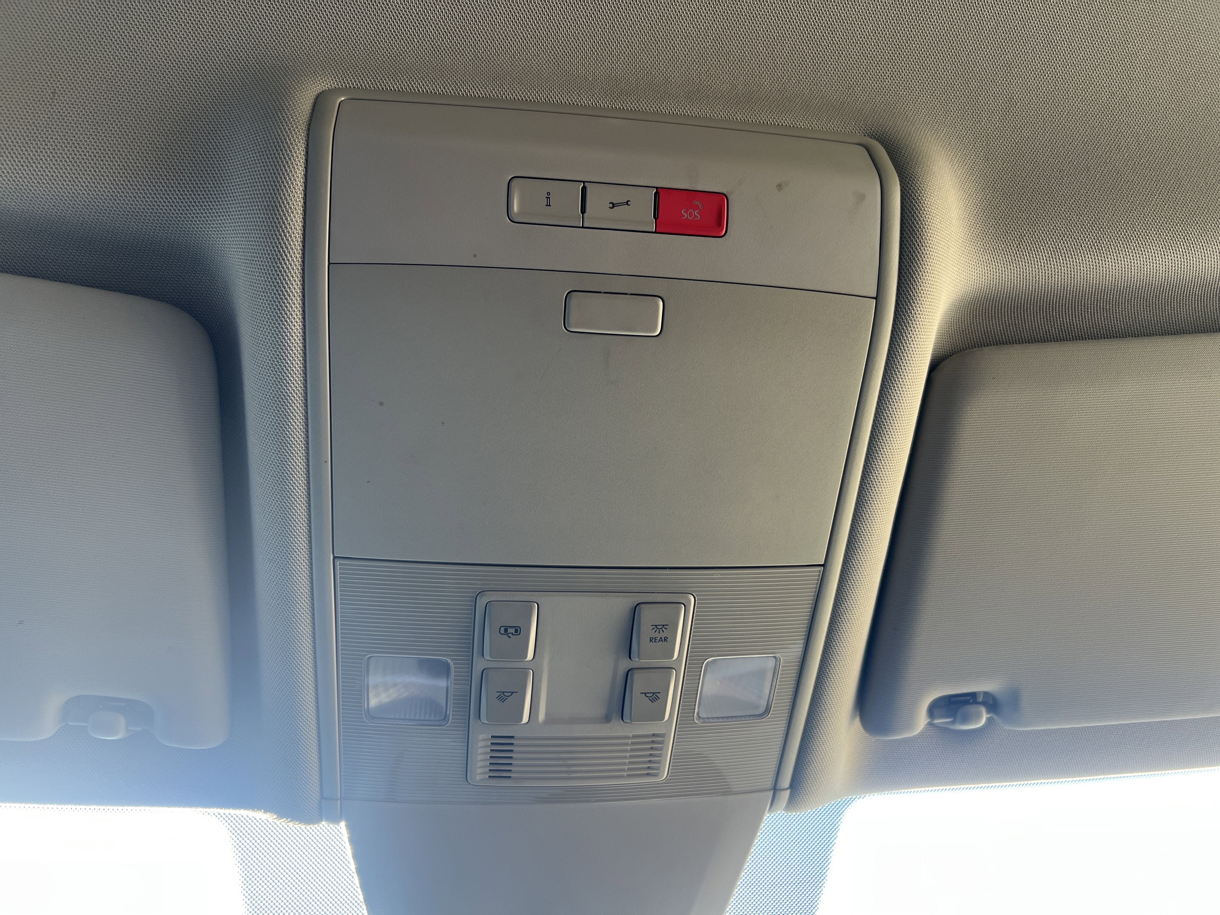 2018 Volkswagen Atlas 3.6L V6 SE with Technology