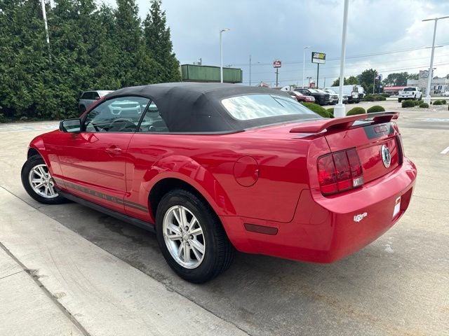 2007 Ford Mustang V6 Deluxe
