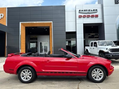 2007 Ford Mustang V6 Deluxe