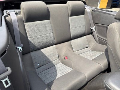 2007 Ford Mustang V6 Deluxe