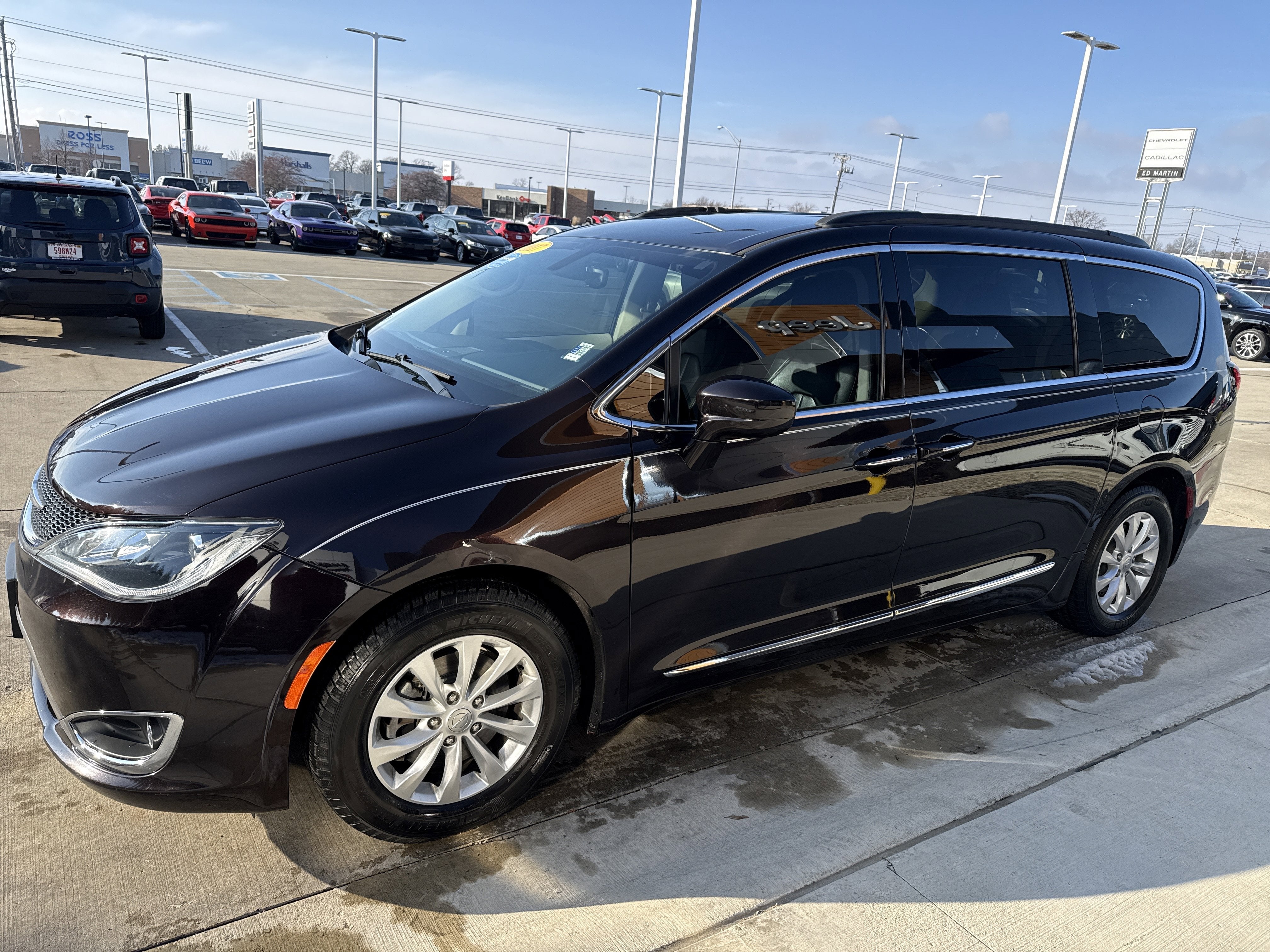 2017 Chrysler Pacifica Touring-L
