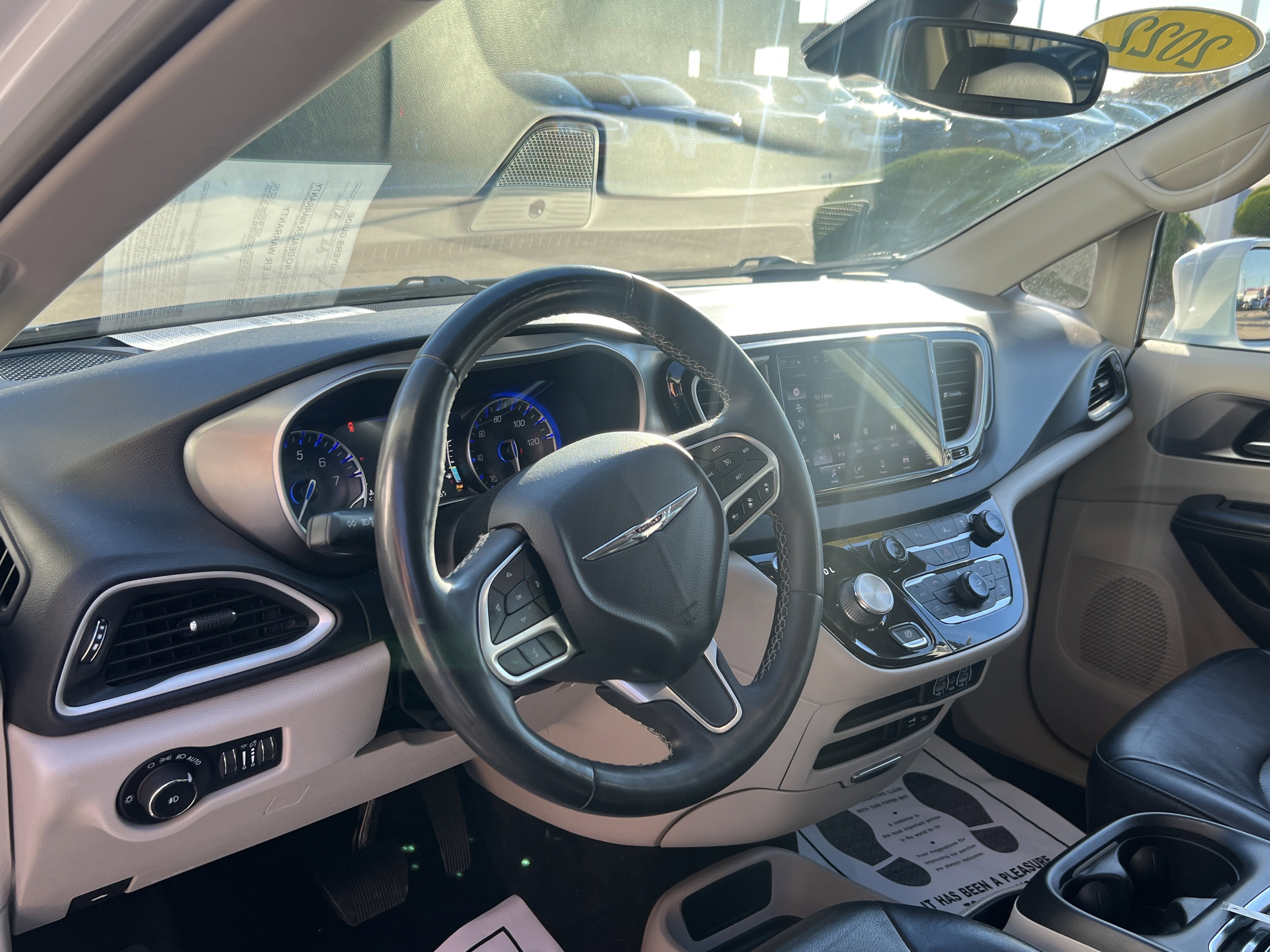 2022 Chrysler Pacifica Touring L