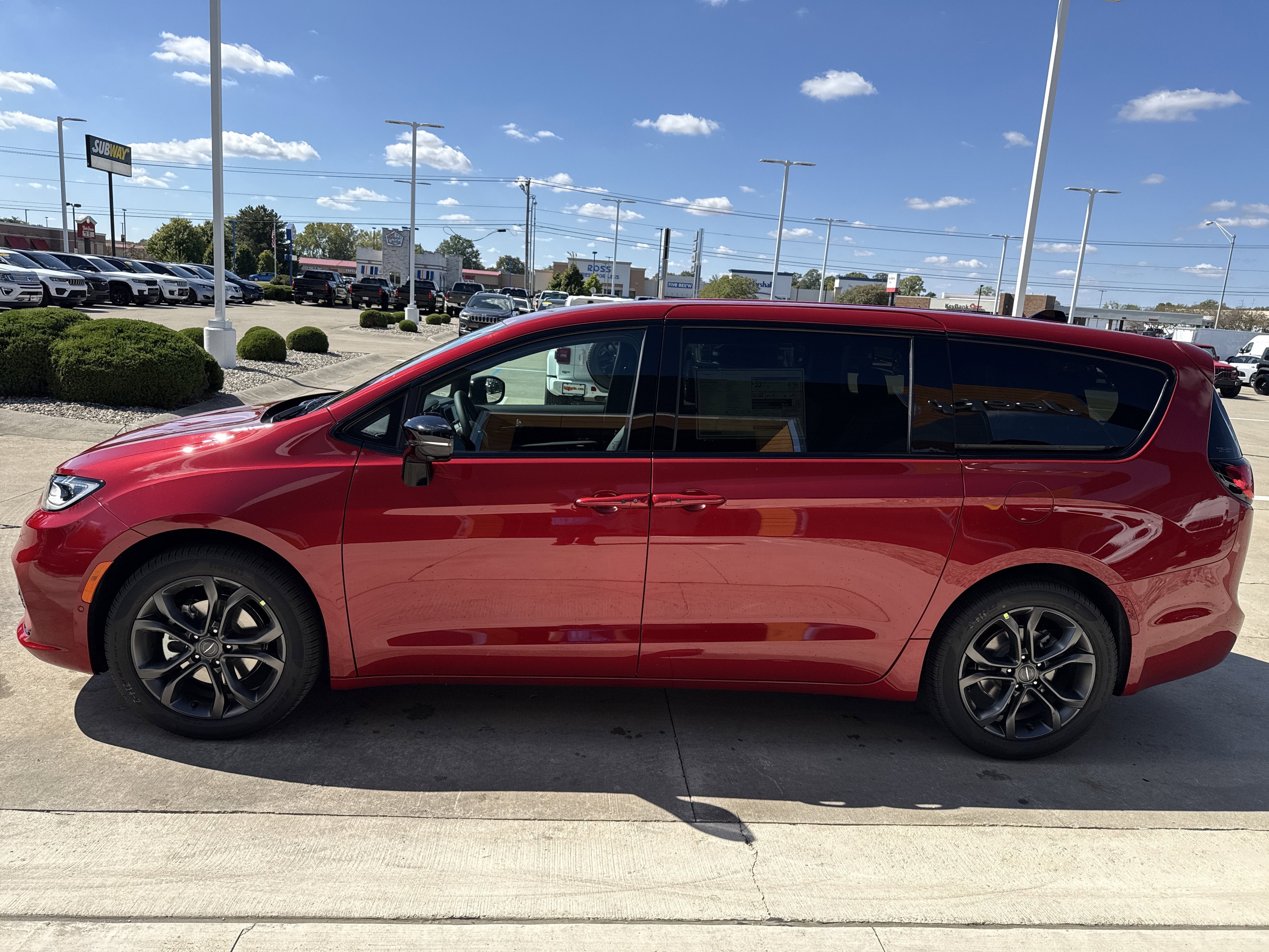 2026 Chrysler Pacifica Select