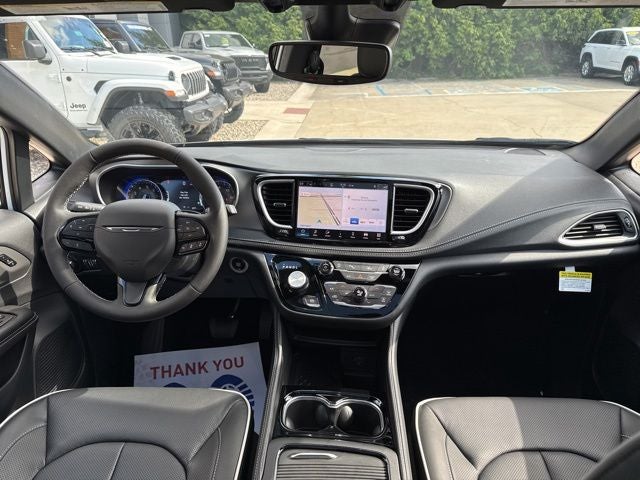 2027 Chrysler Pacifica Limited