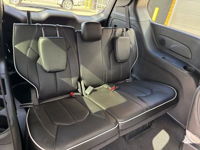 2027 Chrysler Pacifica Limited