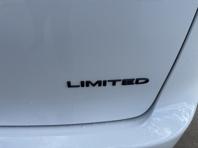 2027 Chrysler Pacifica Limited