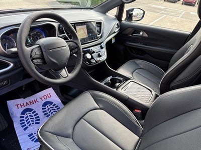 2027 Chrysler Pacifica Limited