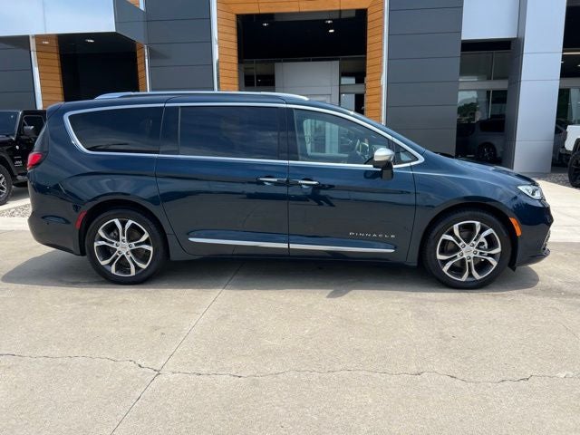 2024 Chrysler Pacifica Pinnacle
