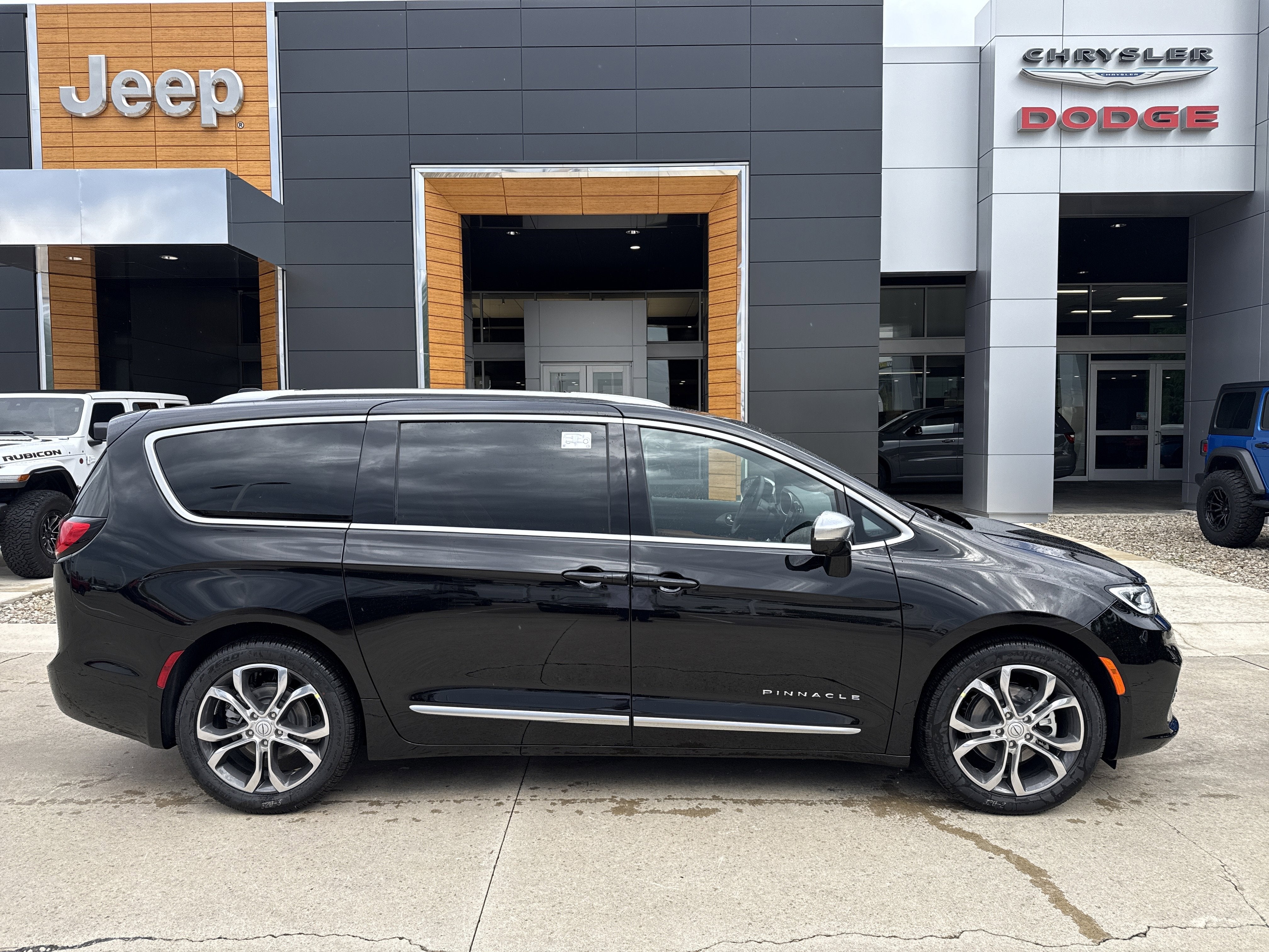 2026 Chrysler Pacifica Pinnacle