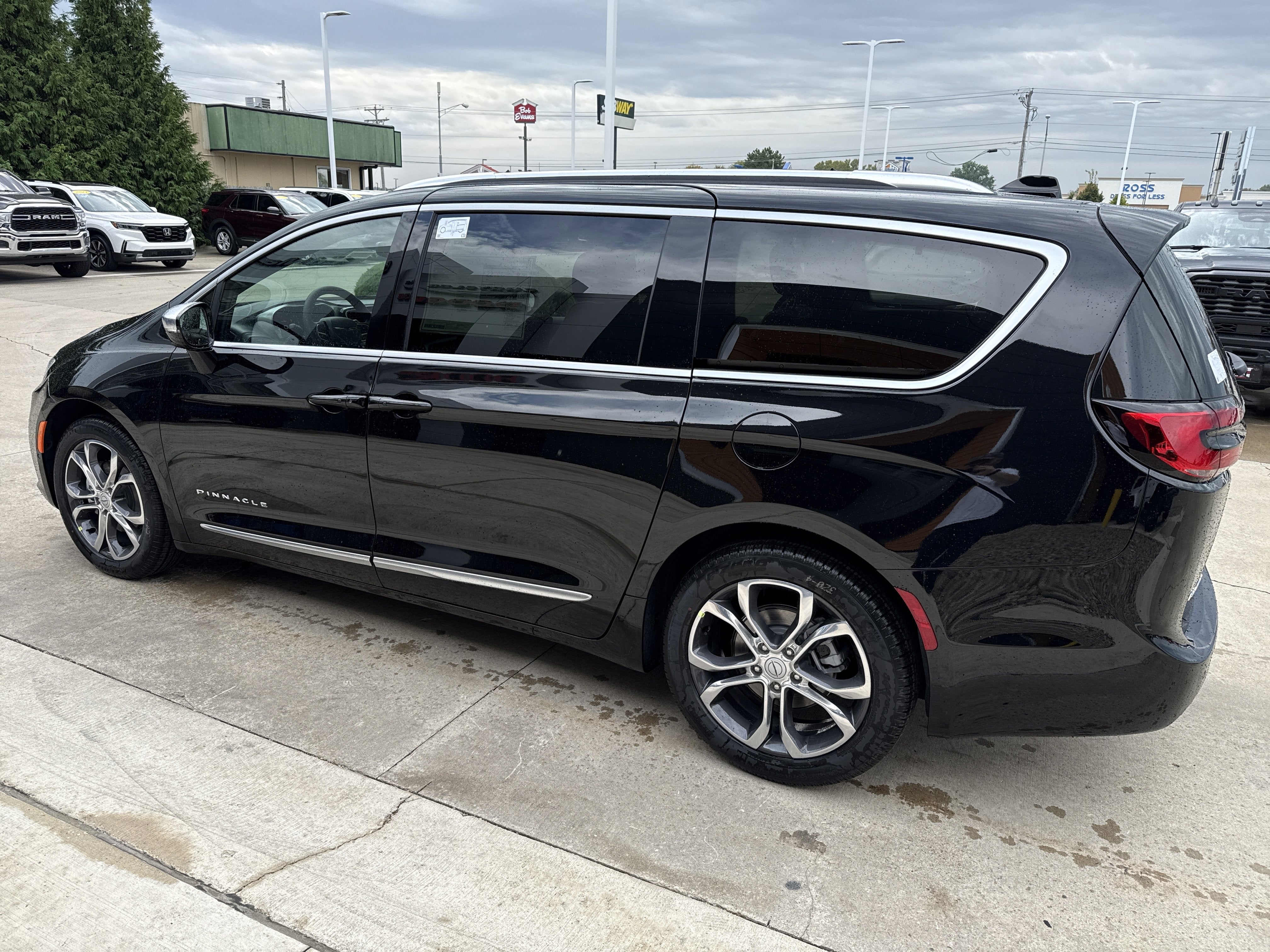 2026 Chrysler Pacifica Pinnacle