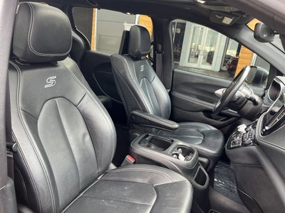 2021 Chrysler Pacifica Touring L