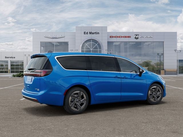 2027 Chrysler Pacifica Limited