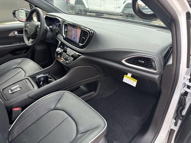 2027 Chrysler Pacifica Limited