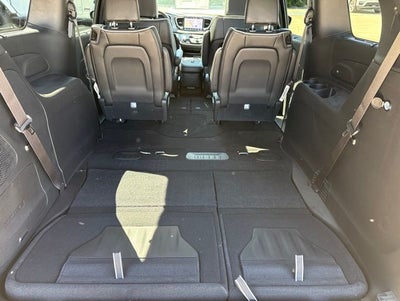 2027 Chrysler Pacifica Limited