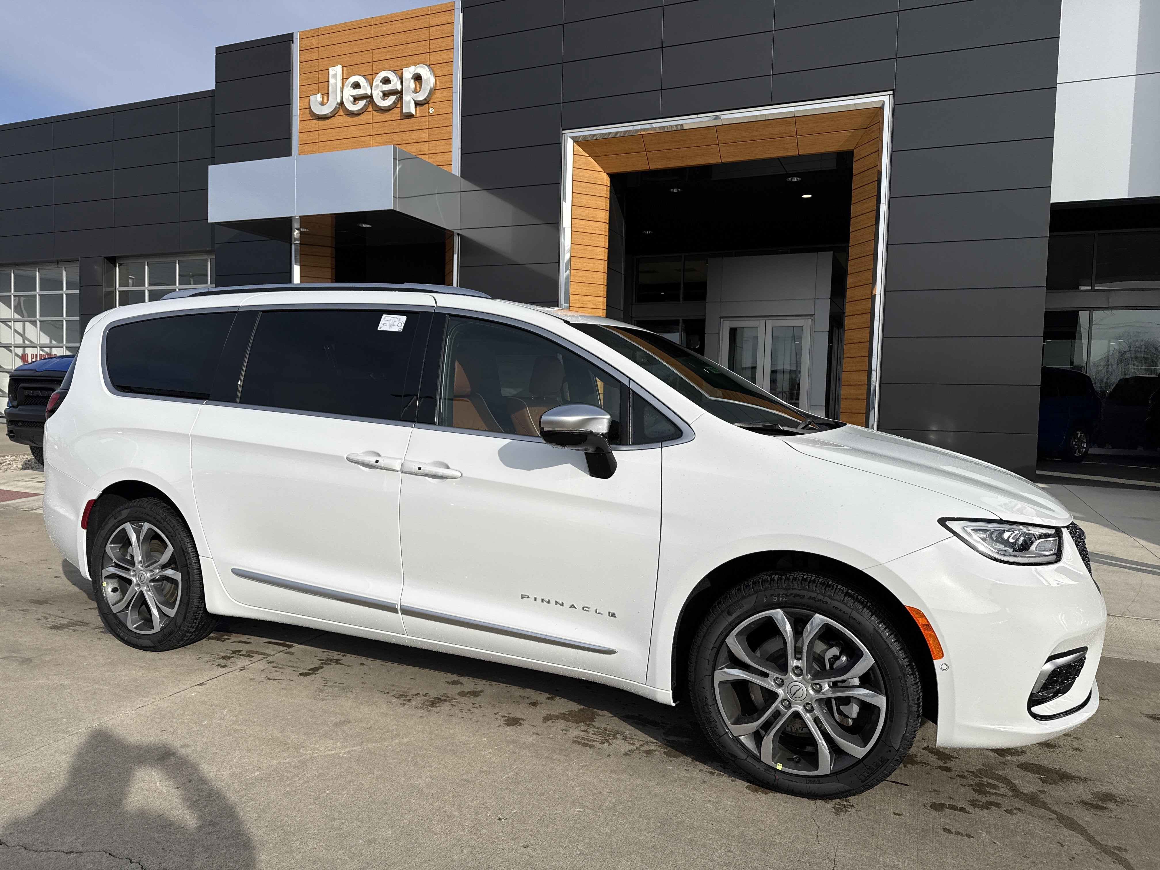 2026 Chrysler Pacifica Pinnacle