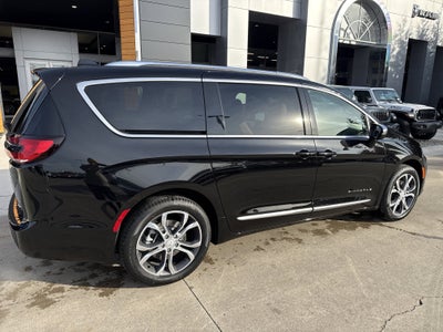 2026 Chrysler Pacifica Pinnacle