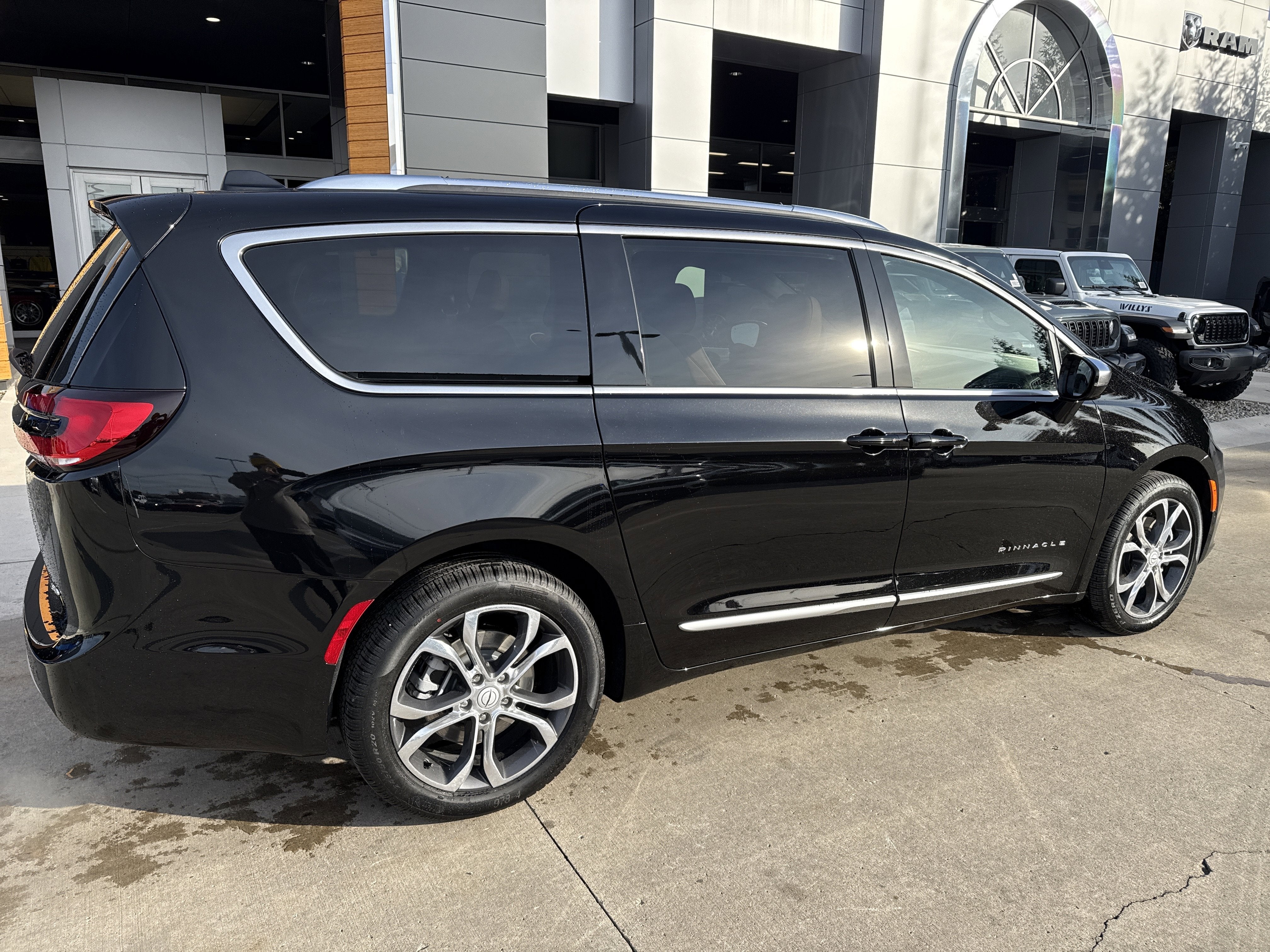 2026 Chrysler Pacifica Pinnacle