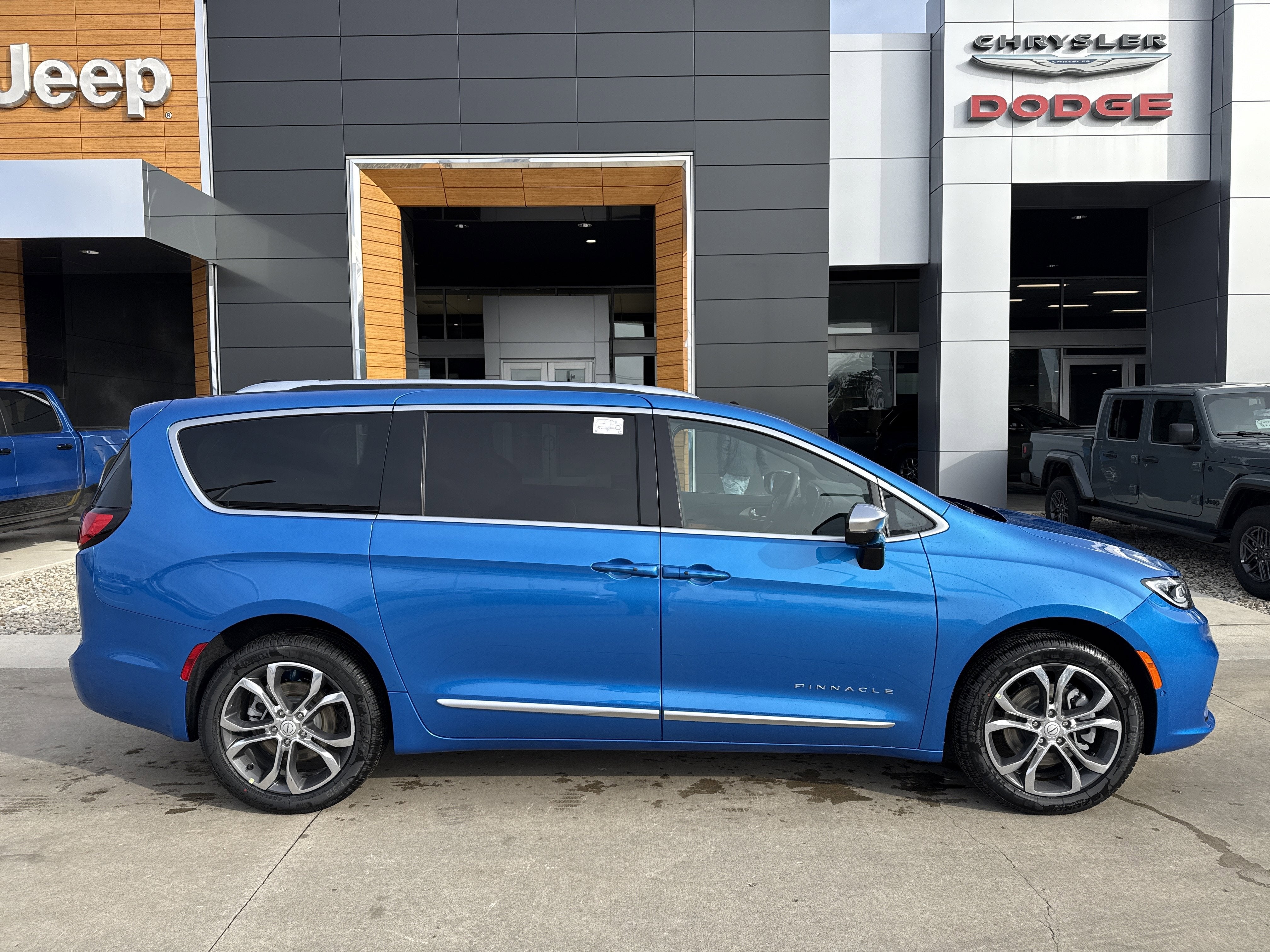 2026 Chrysler Pacifica Pinnacle