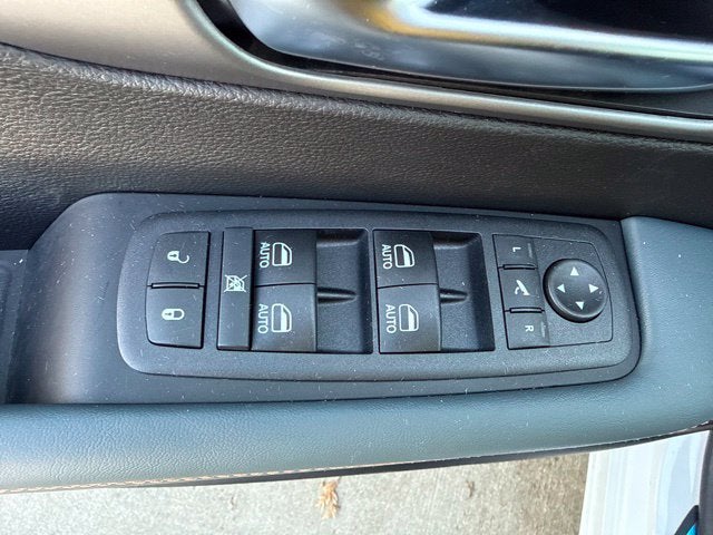 2027 Chrysler Pacifica Pinnacle