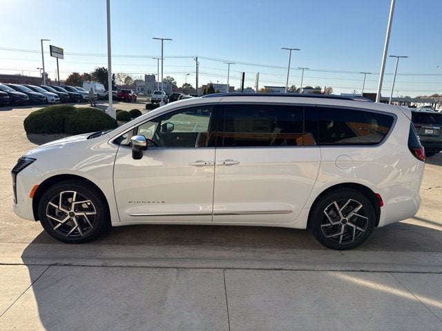 2027 Chrysler Pacifica Pinnacle
