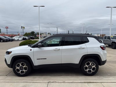 2022 Jeep Brújula Trailhawk