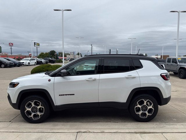 2022 Jeep Brújula Trailhawk