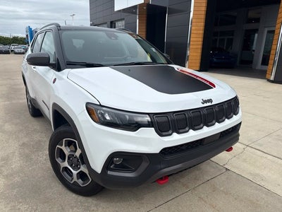 2022 Jeep Brújula Trailhawk