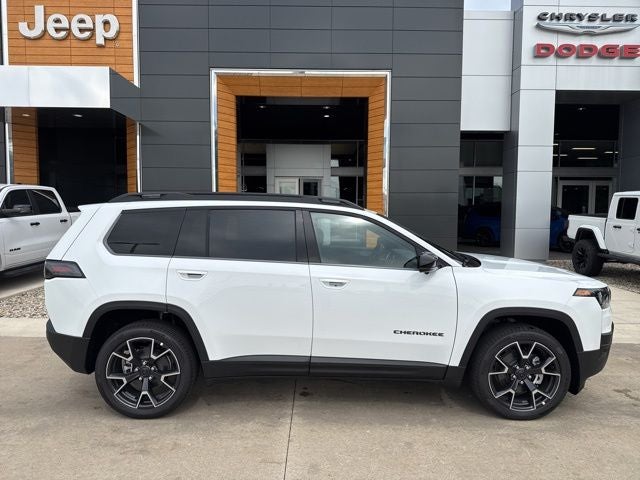 2026 Jeep Cherokee Overland