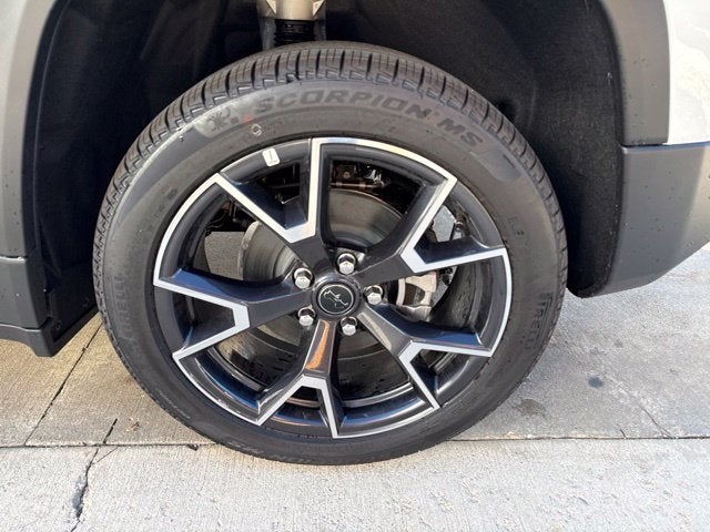 2027 Jeep Cherokee Overland